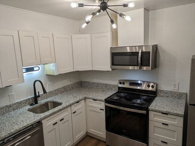 New Cabinets & Granite - 2736 Gatewood Cir