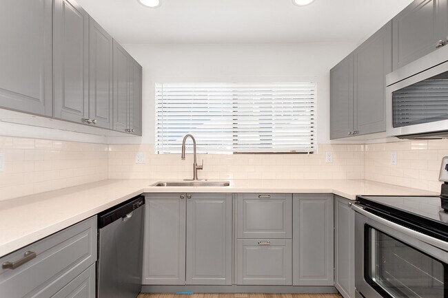 Photo - 10024 NE 120th St