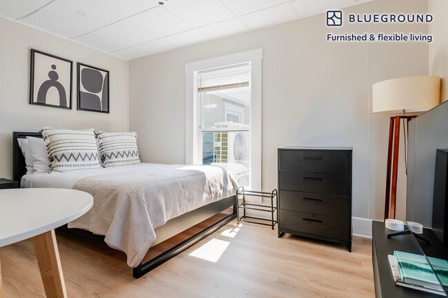 Building Photo - 142 Dorchester St Rental