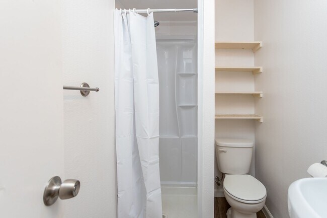 Photo - Four Plex with Mountain Views in Cascade!