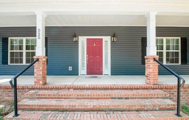 Photo - 525 Ramsey Rd