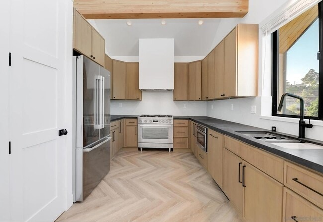 Photo - 9243 Southern Rd