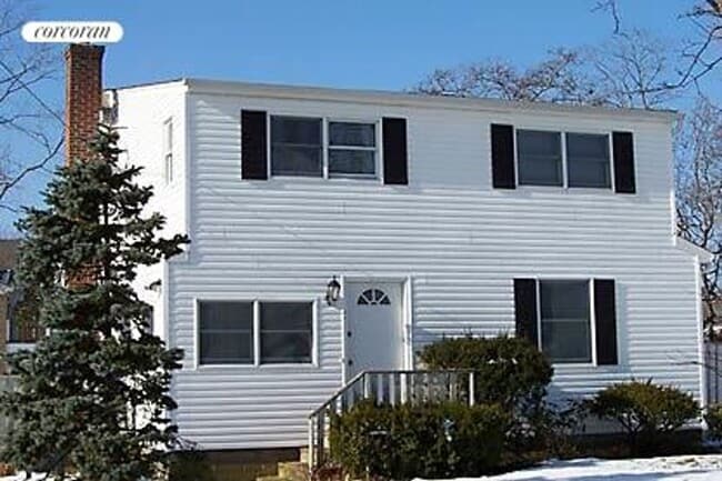 Building Photo - 7 Maple St Rental