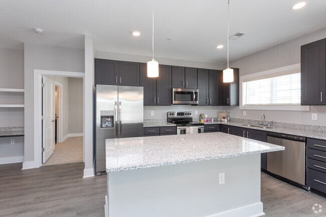 2BR, 2BA - 1094SF Jasmine - Kitchen