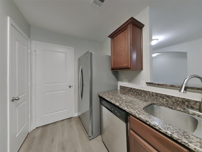 Building Photo - 32608 Decker Creek Dr