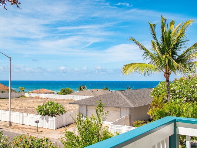 Building Photo - Luxury Maui Living in a Spacious Wailuku S... Rental