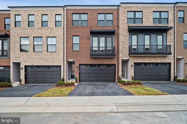 Photo - 21747 Charing Cross Ter Townhome