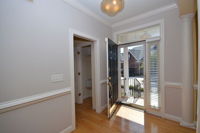 Photo - 114 Prestonian Pl