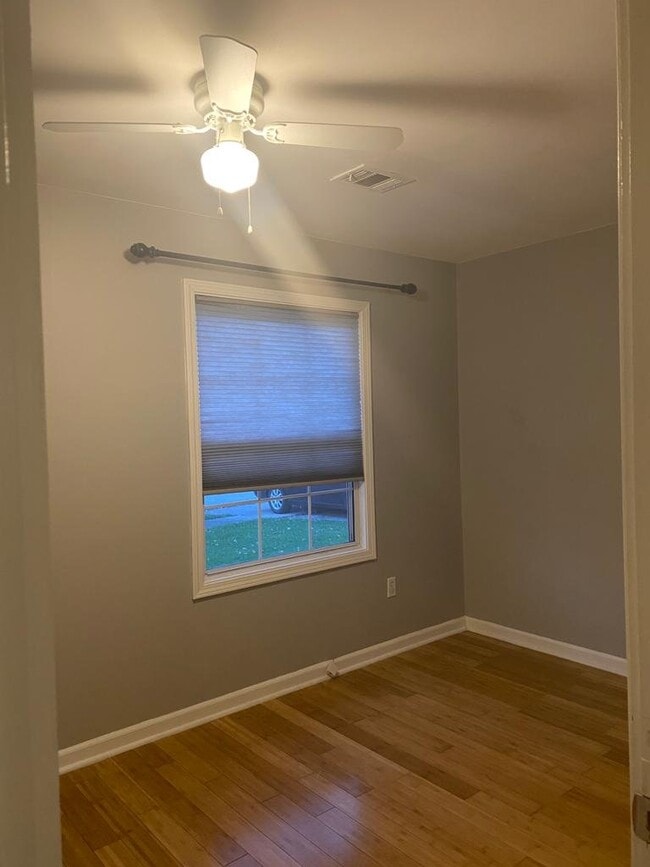 3533 Alamosa Dr