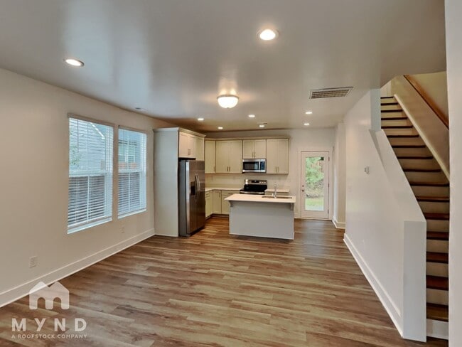 Photo - 3944 Cushman St