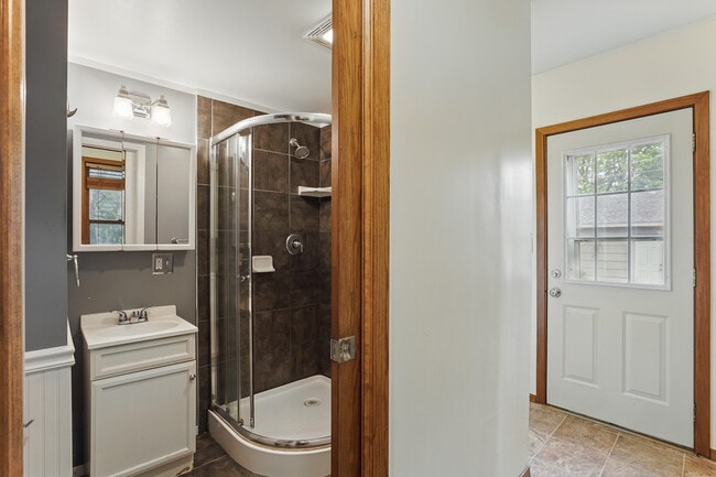 Photo - 1620 Concordia Ave