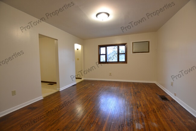 Photo - 121 Comstock St Unidad 1E