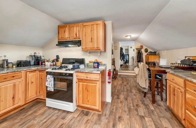 Photo - 106 Messer St Unit 2