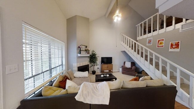 Photo - 1610 Waterston Ave Unit 1610 Waterston #13