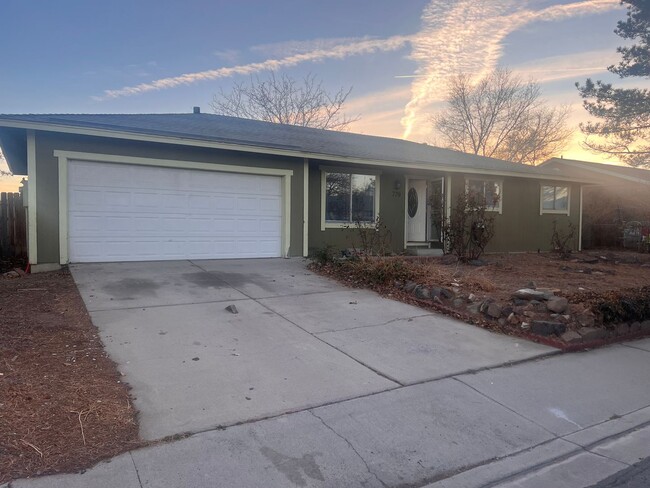 Cute 3 bedroom Fernley Home - Cute 3 bedroom Fernley Home