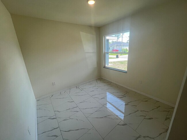 Photo - 3Bd / 2Ba Duplex with GARAGE