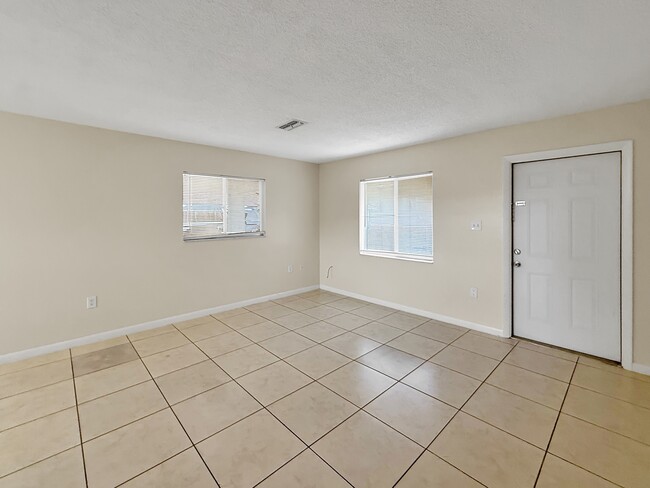 Photo - 202 2nd St Unit F
