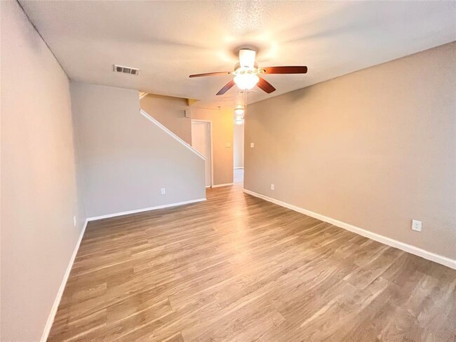 Photo - 7830 Bayou Forest Dr Unidad 7826B Rental