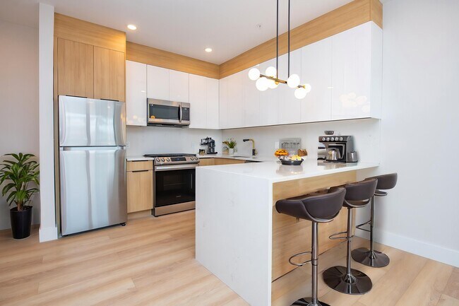 6710 Park Ave Unit 405