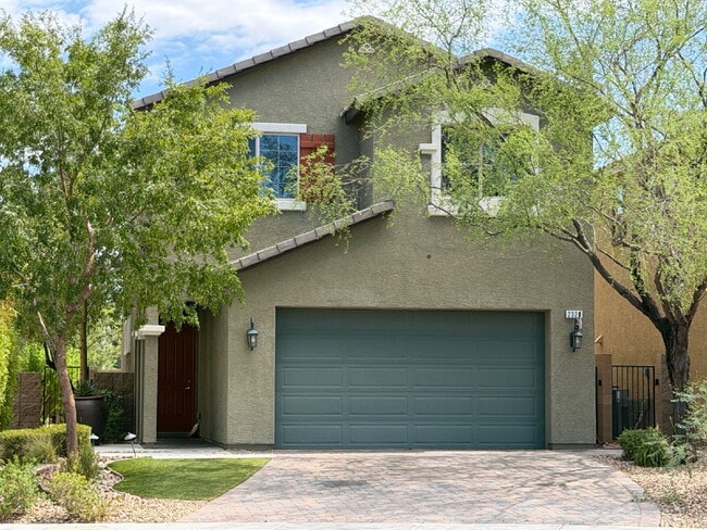 4 BED 2.5 BATH 2 CAR GARAGE SINGLE FAMILY HOME W/ FULLY LANDSCAPED BACKYARD. THIS WAS FORMER MODE...
