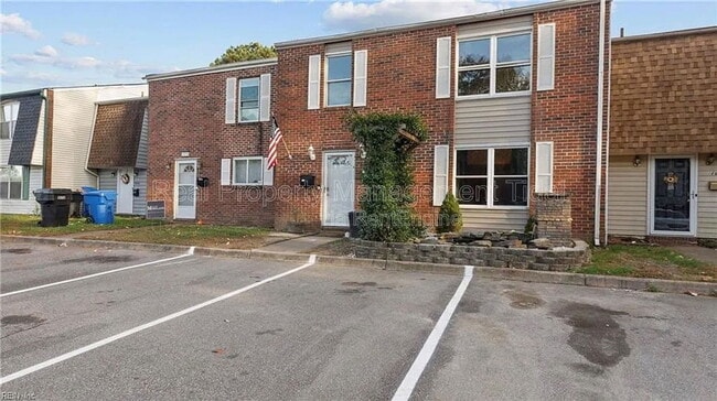 Photo - 1072 Level Green Blvd