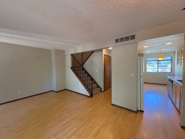 Photo - 2643 Grapewood Ln