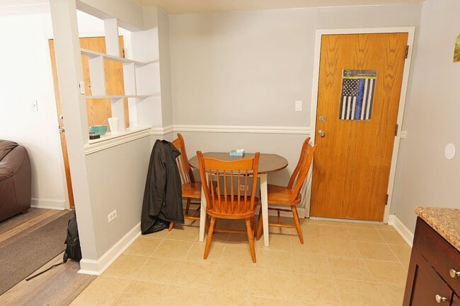 Photo - 10811 S Lloyd Dr Unit 3