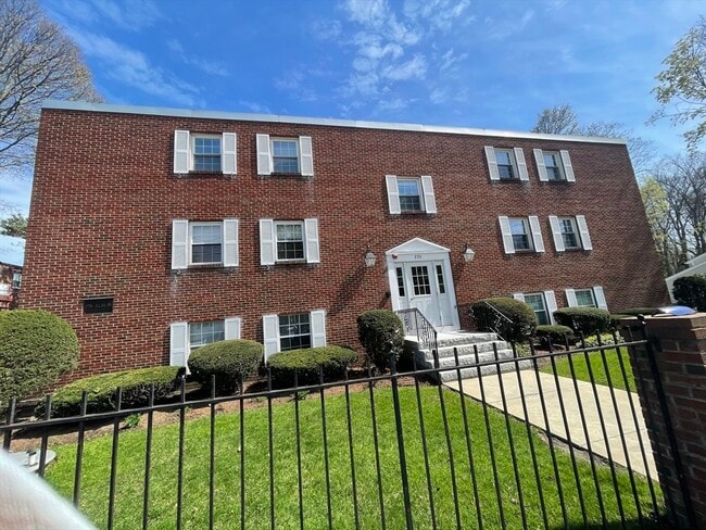 Building Photo - 276 Albion St Unit 2