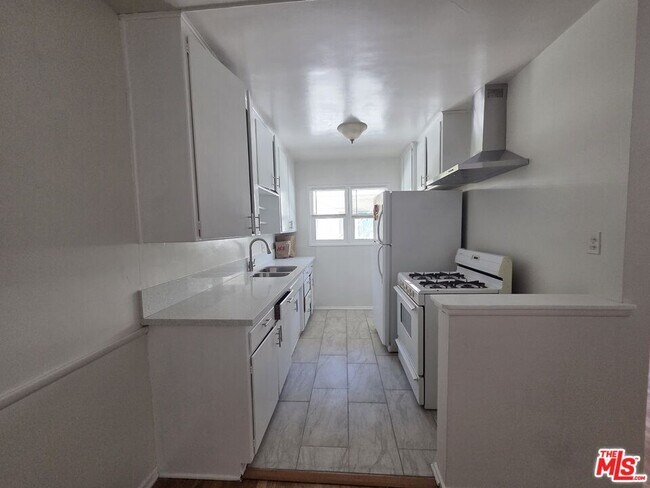 Photo - 7621 Hampton Ave Unit 103
