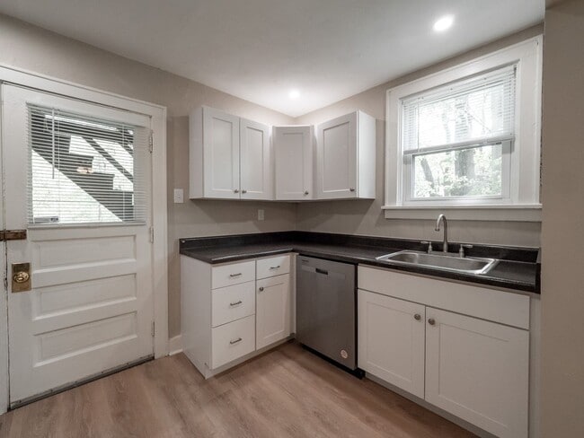 Photo - 1615 Aurelius St Unit 3