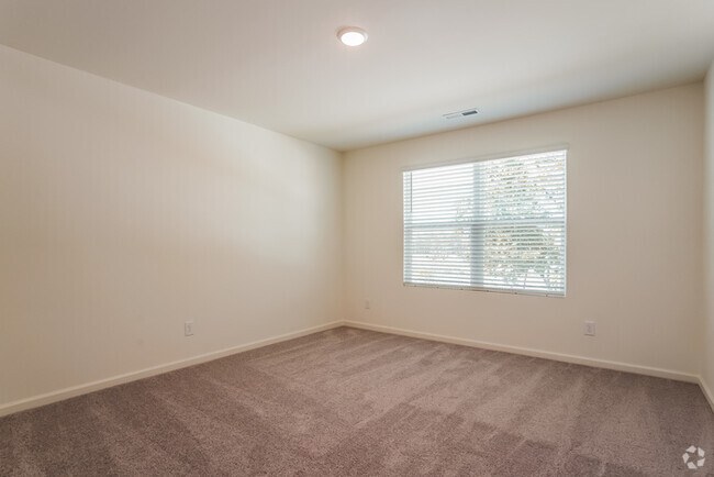 Building Photo - Fantastic 3bd/2ba home! Let yourself in!