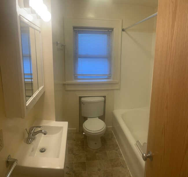 Photo - 623 S Allen St