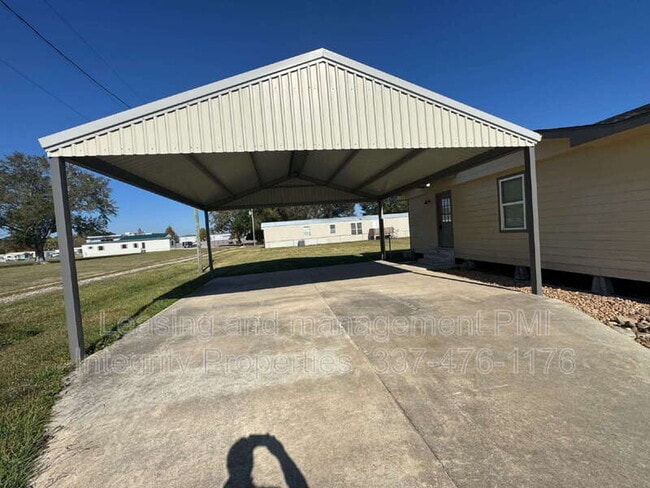 Photo - 834 Vatican Rd