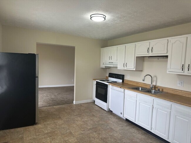 Photo - Nice House in Garden Springs! Off-Street Parking, Convenient Location, Pets Ok!