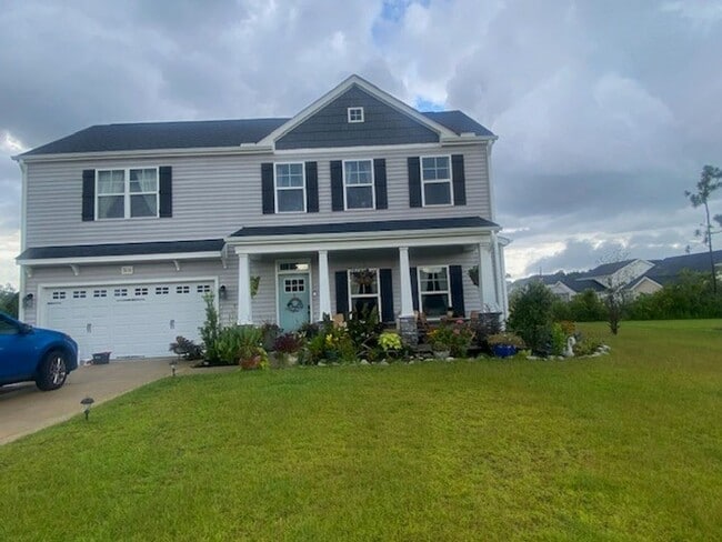 Photo - Beautifully furnished 3 bed 2.5 bath home in Leland