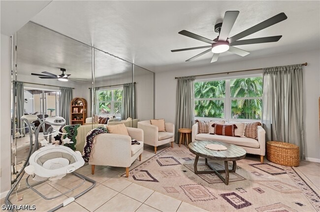 1137 N Town and River Dr