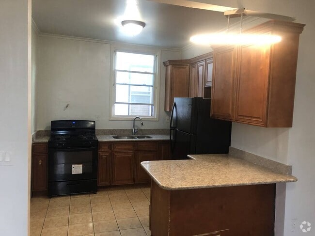Building Photo - 8515 Smith Ave Unit 8515 Smith Ave Rental