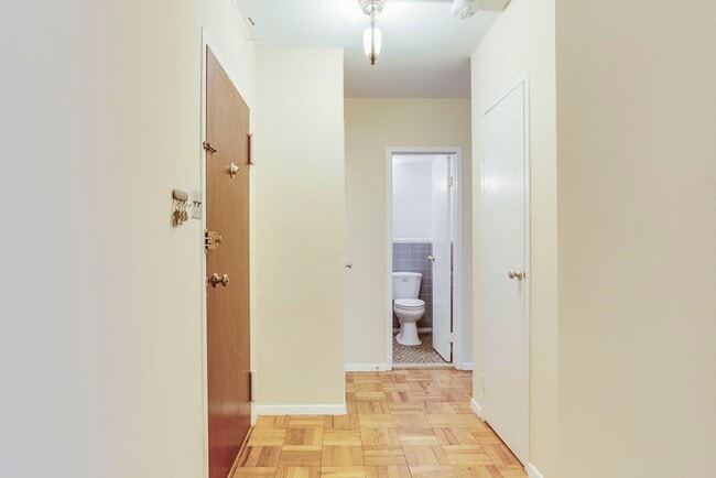 Photo - 4200 Cathedral Ave NW