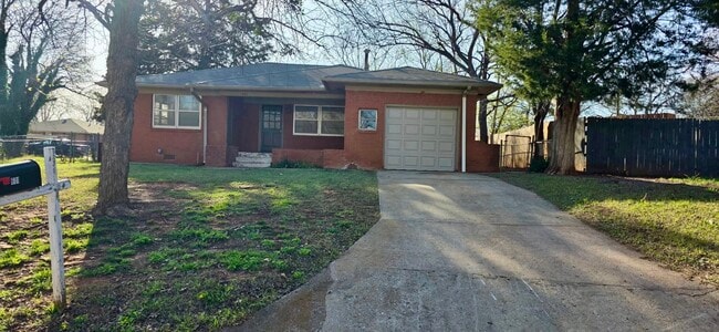 Building Photo - 601 N Sixth Street