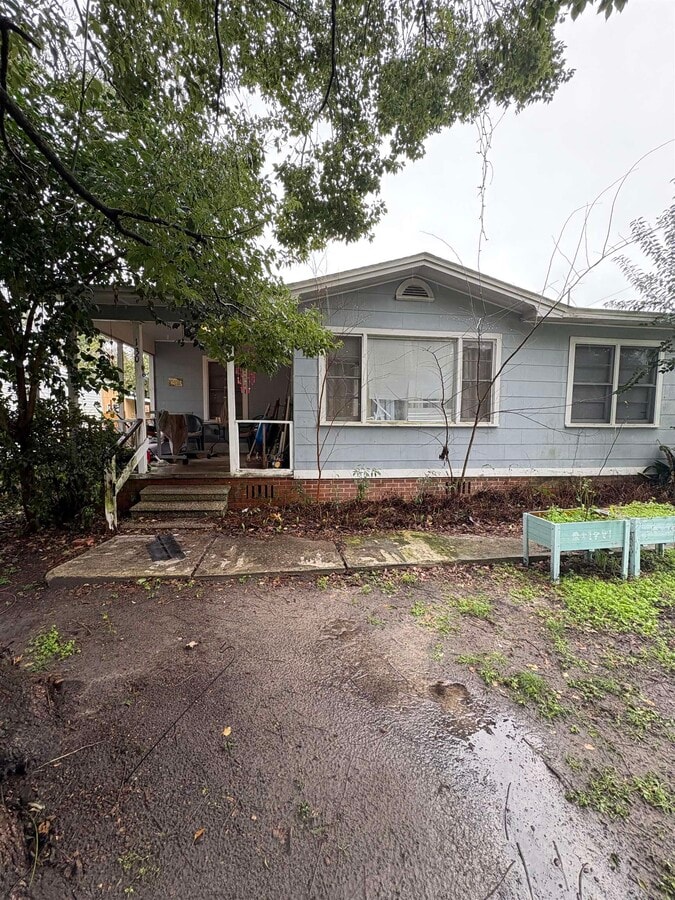 Photo - 1302 Melvin St House