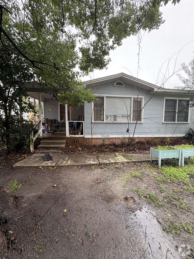 Building Photo - 1302 Melvin St Rental