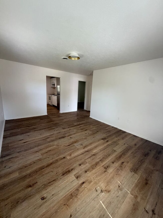 Photo - 316 Eunice Dr Unit B