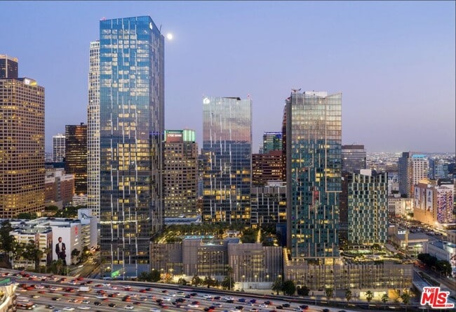 Photo - 889 Francisco St Unit 2305