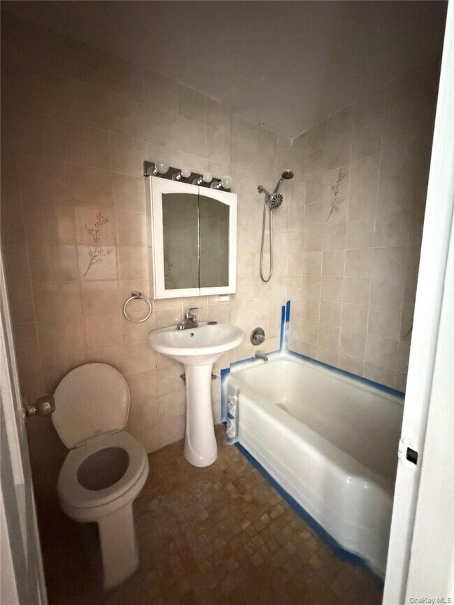 Photo - 42-95-95 Main St Unit 5F