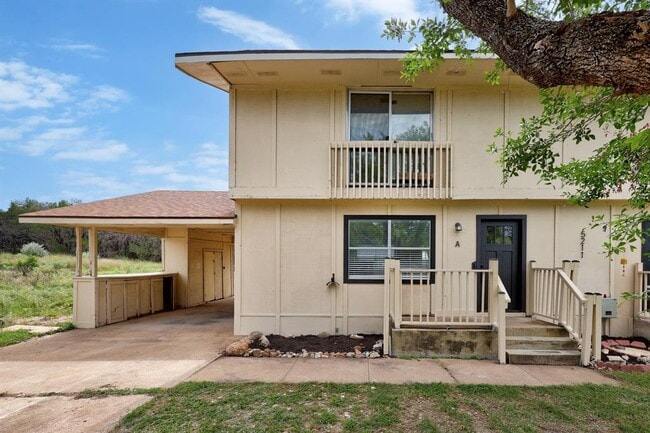 Building Photo - 5211 Thunderbird St Rental
