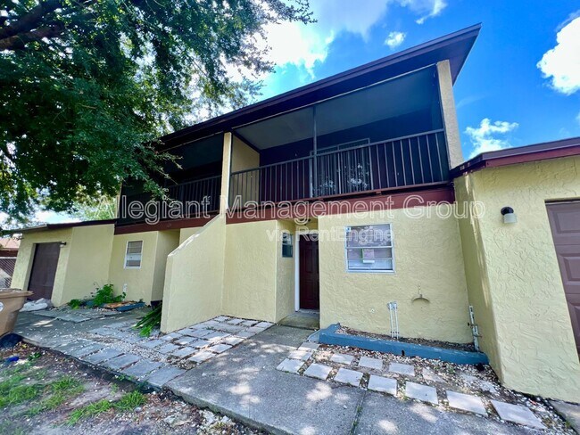 Photo - 624 Royalty Ct Casa Adosada