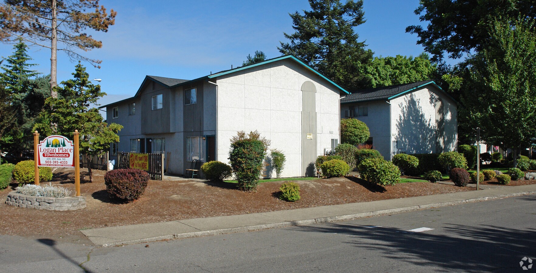 Logan Place Townhomes - Logan Place Townhomes