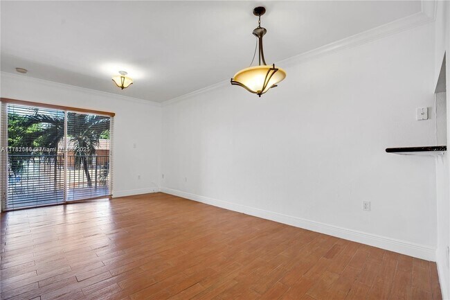 Photo - 2441 SW 31st Ave Unidad 104