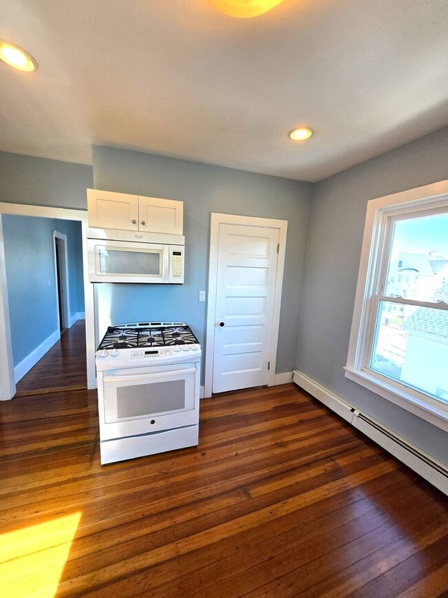 Photo - 178-180 Chandler Avenue Unidad 3