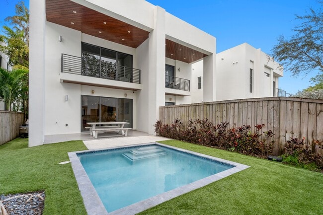 Photo - 3276 Day Ave